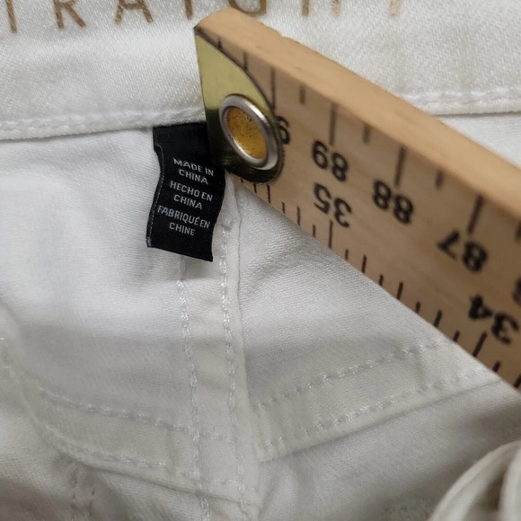 White House Black Market Jeans Womens 4 White Straight Distressed Ripped Cropped - Picture 10 of 15